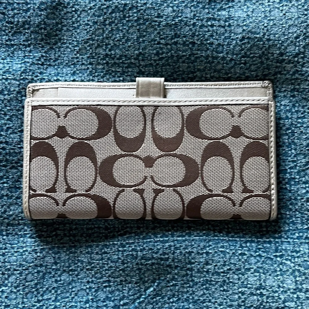 Large Coach Wallet - Picture 7 of 8